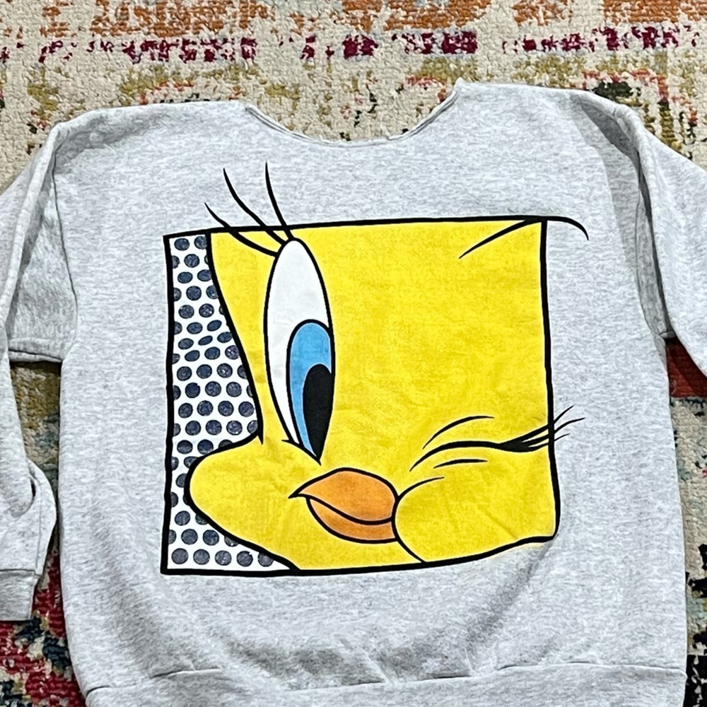 Vintage 1990s Looney Tunes Tweety Bird Cartoon Graphic Gray Pullover Sweaetshirt - Picture 3 of 4